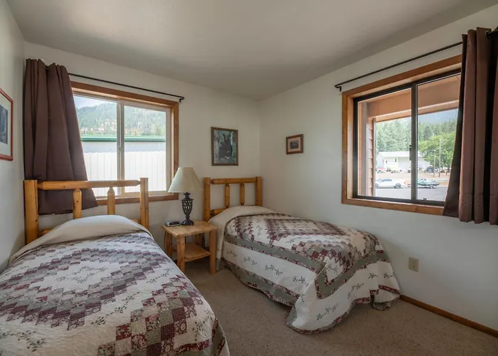 Pend Oreille Shores Resort